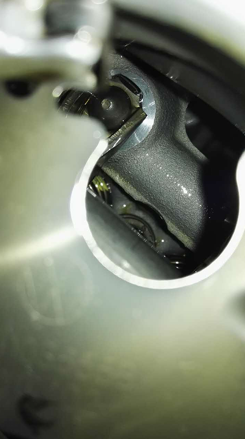 纳米硅酸镧润滑油优异的清净性能